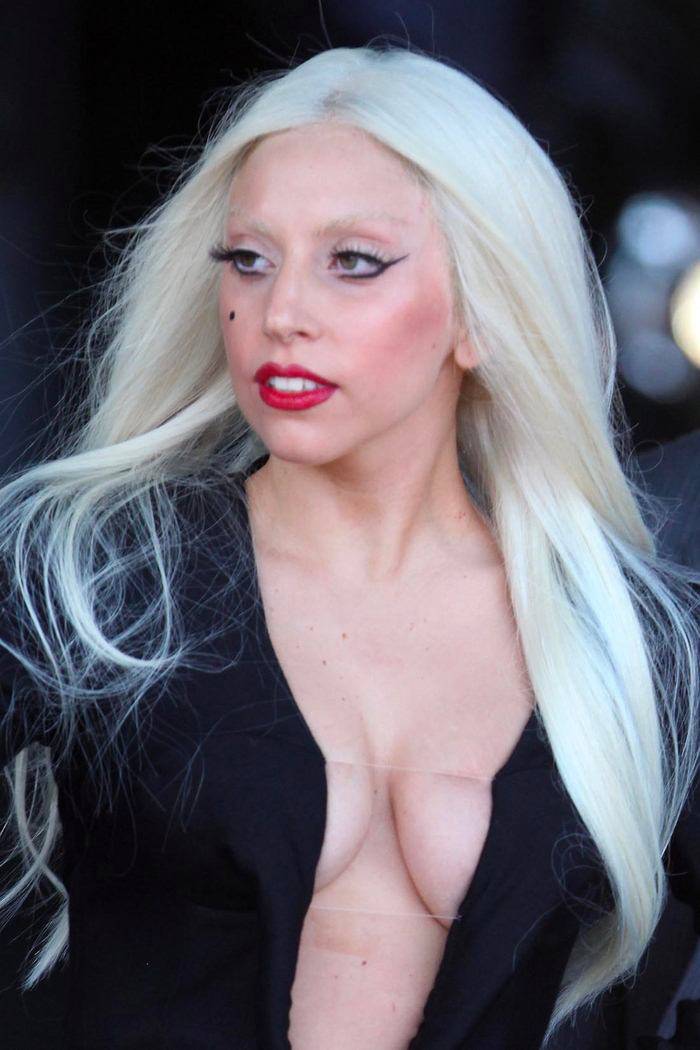 Lady Gaga boobs
