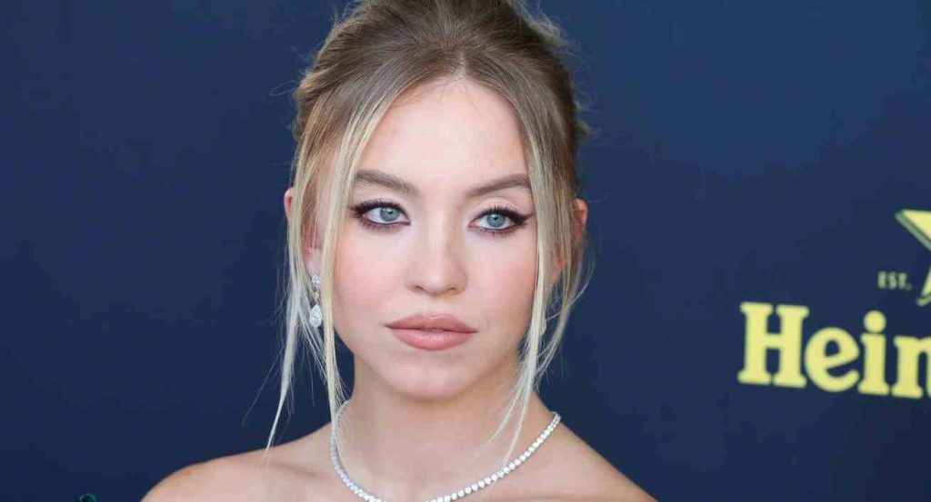 This is how Sydney Sweeney reacts to trolls who post nude pictures of her series character from 