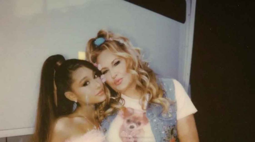 This is how the friendship between Ariana Grande and Jennifer Coolidge came about