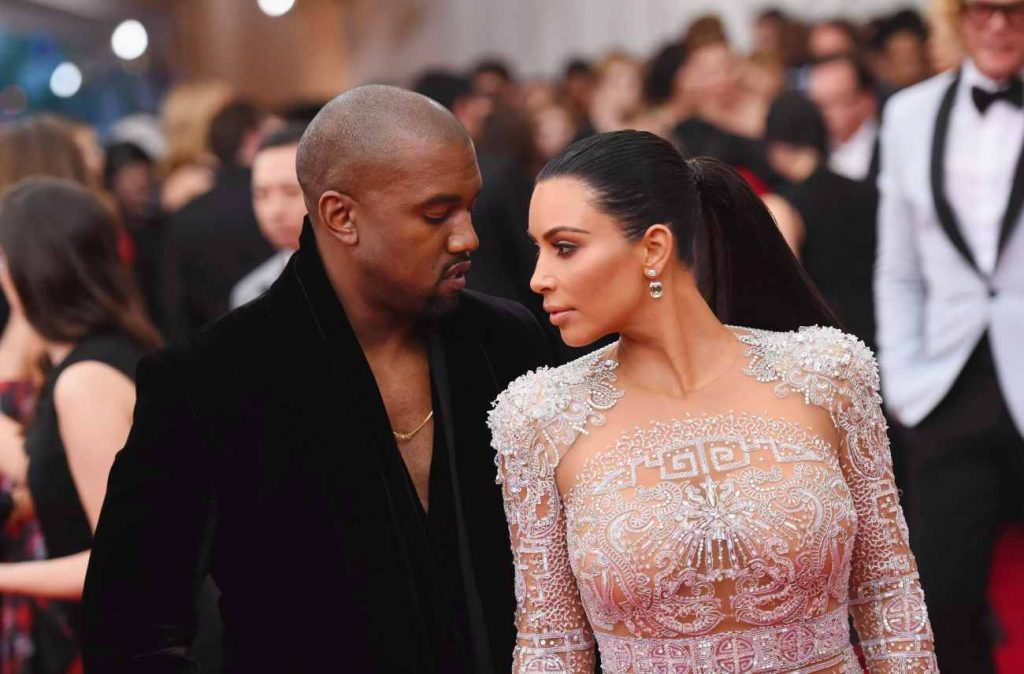 Kim Kardashian och Kanye West: den fullständiga tidslinjen för deras förhållande fram till den officiella skilsmässan