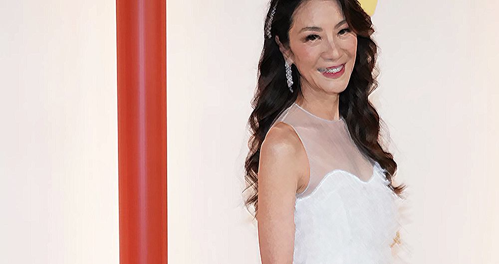 Michelle Yeoh, Halle Berry, Ana De Armas... die Stars bei den Oscars 2023 setzen auf Weiß